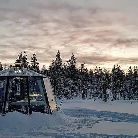 Arctica Lapland - Aurorahut Adventure